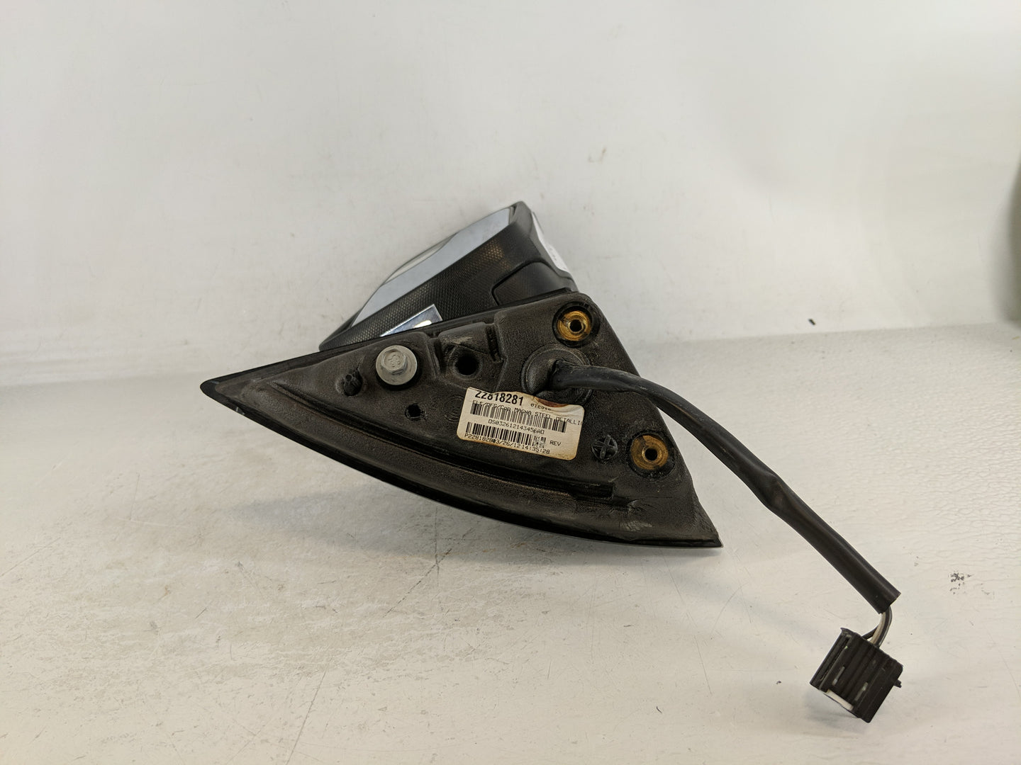 2011-2014 Gmc Terrain Driver Left Side View Manual Door Mirror Chrome - Oemusedautoparts1.com