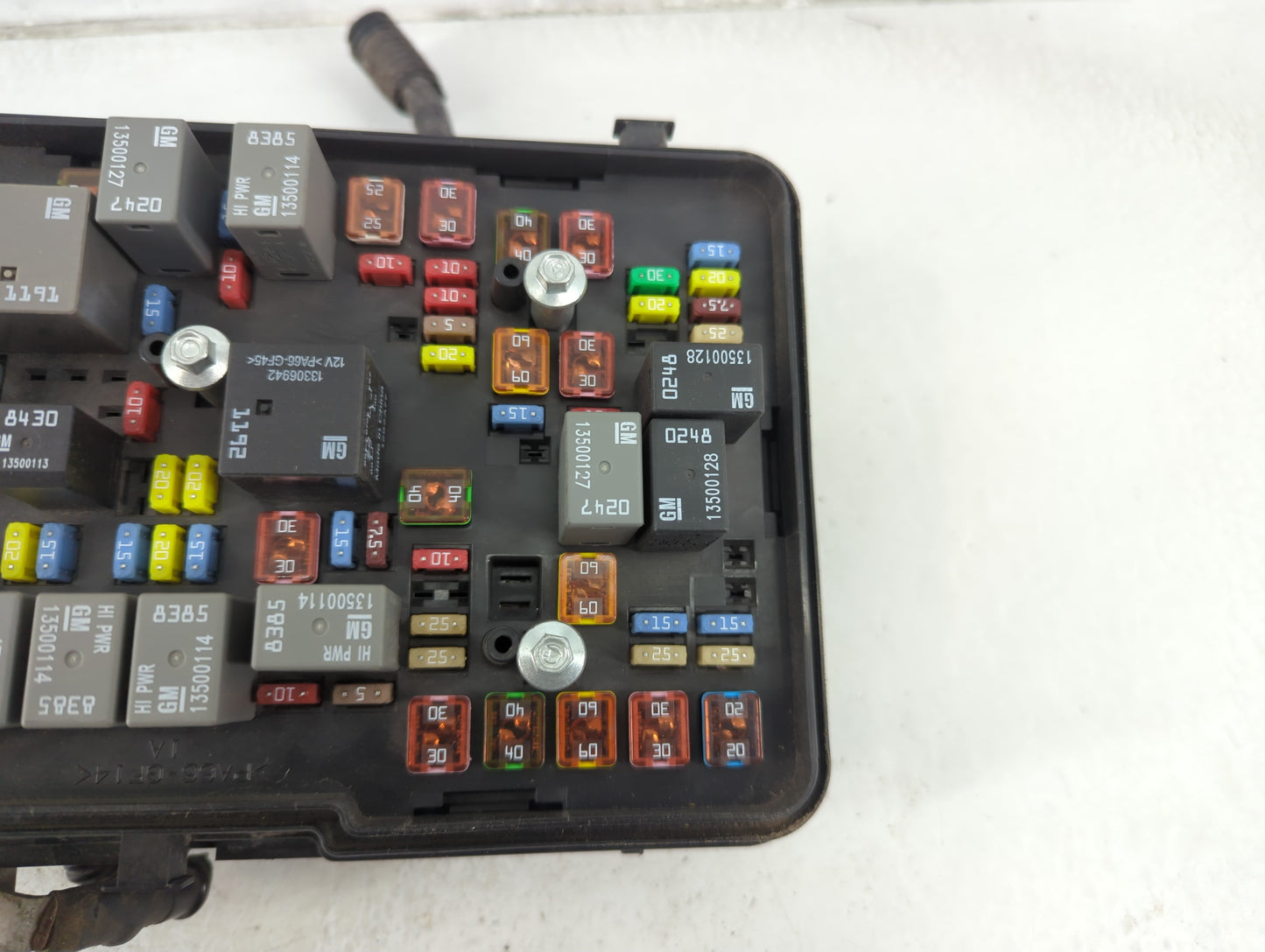 2012 Gmc Terrain Fusebox Fuse Box Panel Relay Module P/N:22879334 Fits OEM Used Auto Parts - Oemusedautoparts1.com