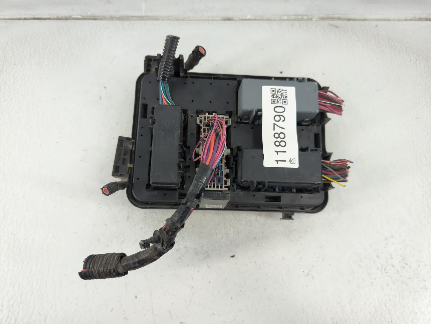 2012 Gmc Terrain Fusebox Fuse Box Panel Relay Module P/N:22879334 Fits OEM Used Auto Parts - Oemusedautoparts1.com