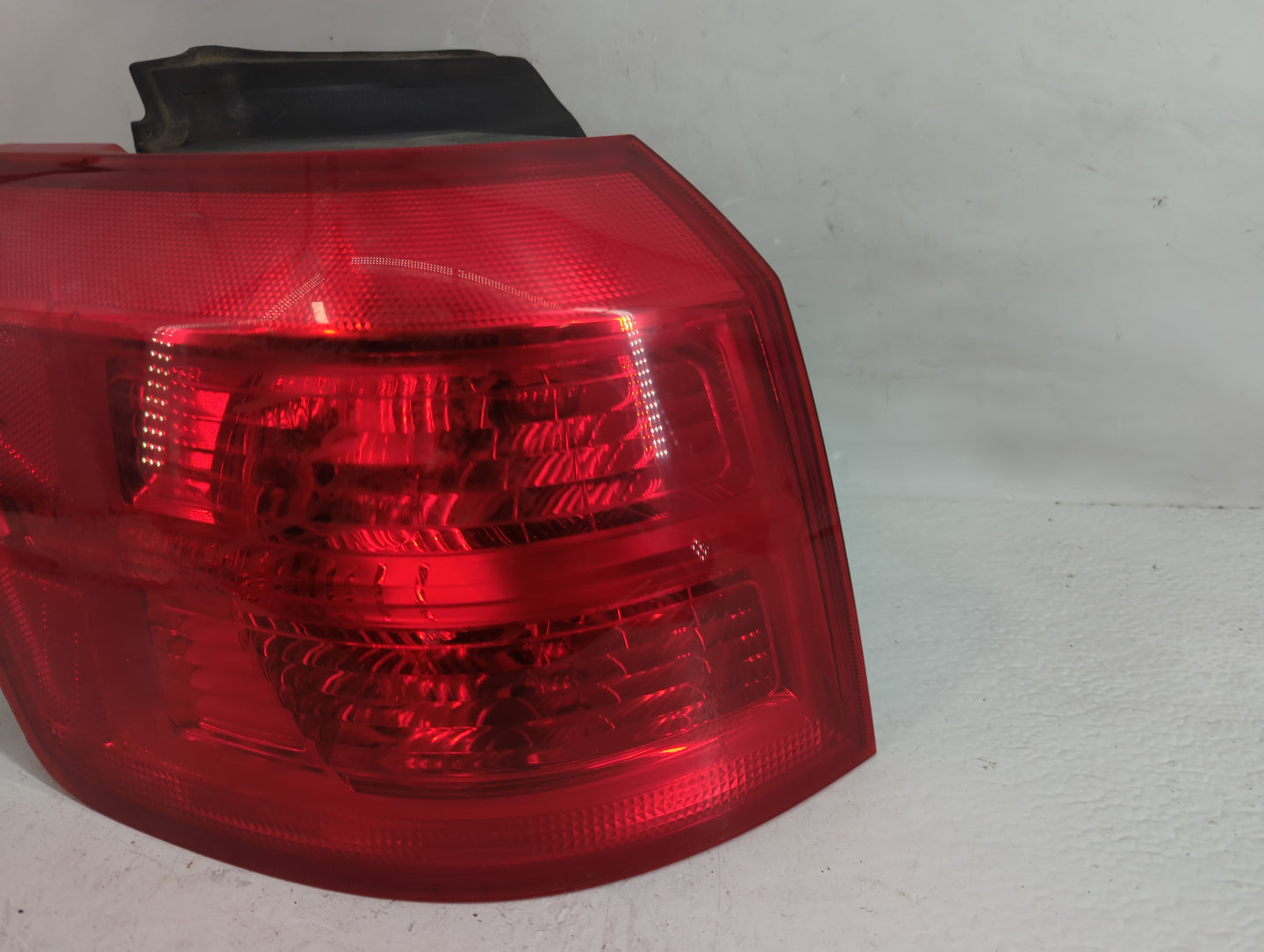 2010-2017 Gmc Terrain Tail Light Assembly Driver Left OEM P/N:P7896 Fits Fits 2010 2011 2012 2013 2014 2015 2016 2017 OEM Us