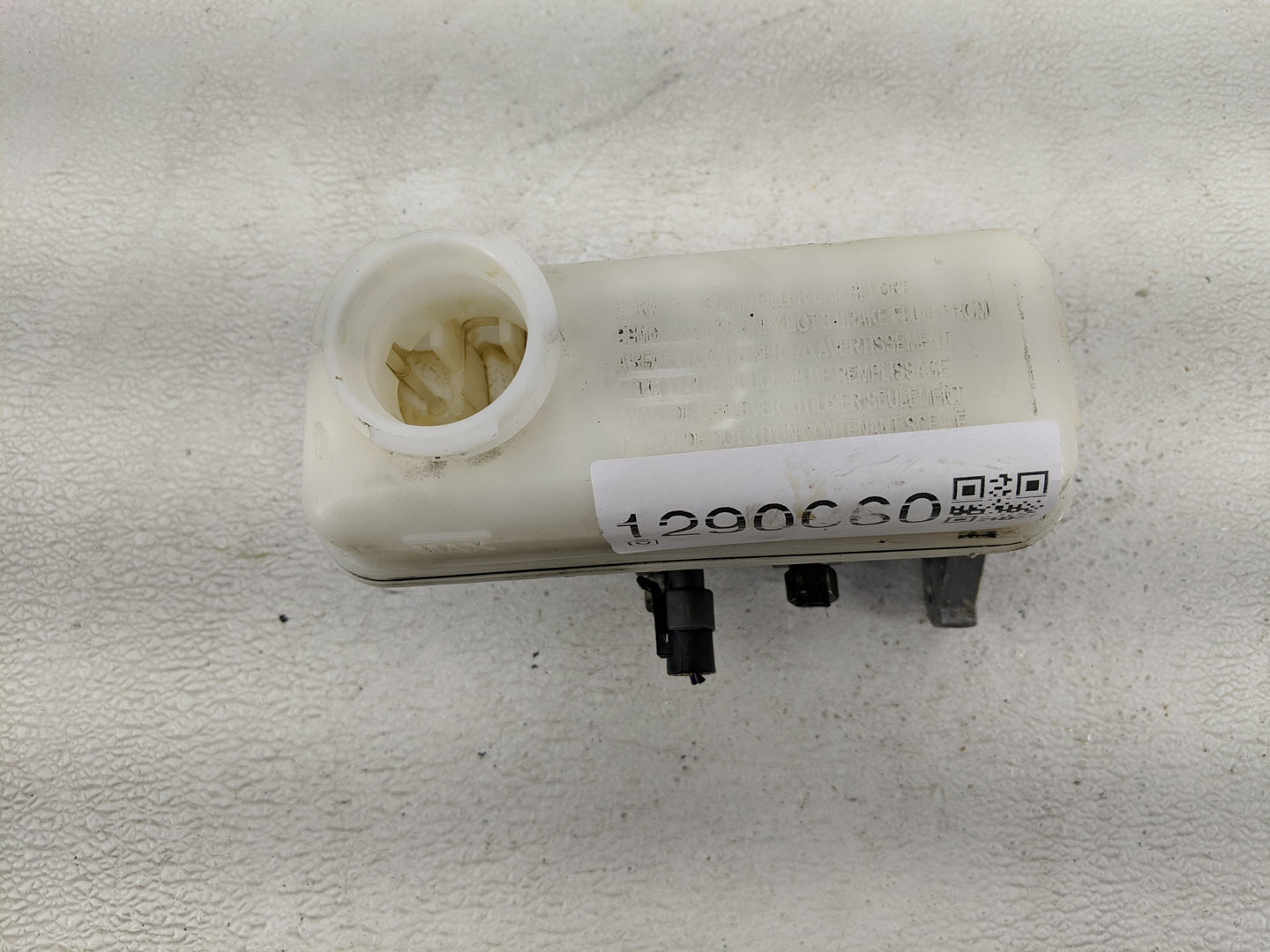 2011-2017 Gmc Terrain Brake Master Cylinder 1290060 - Oemusedautoparts1.com