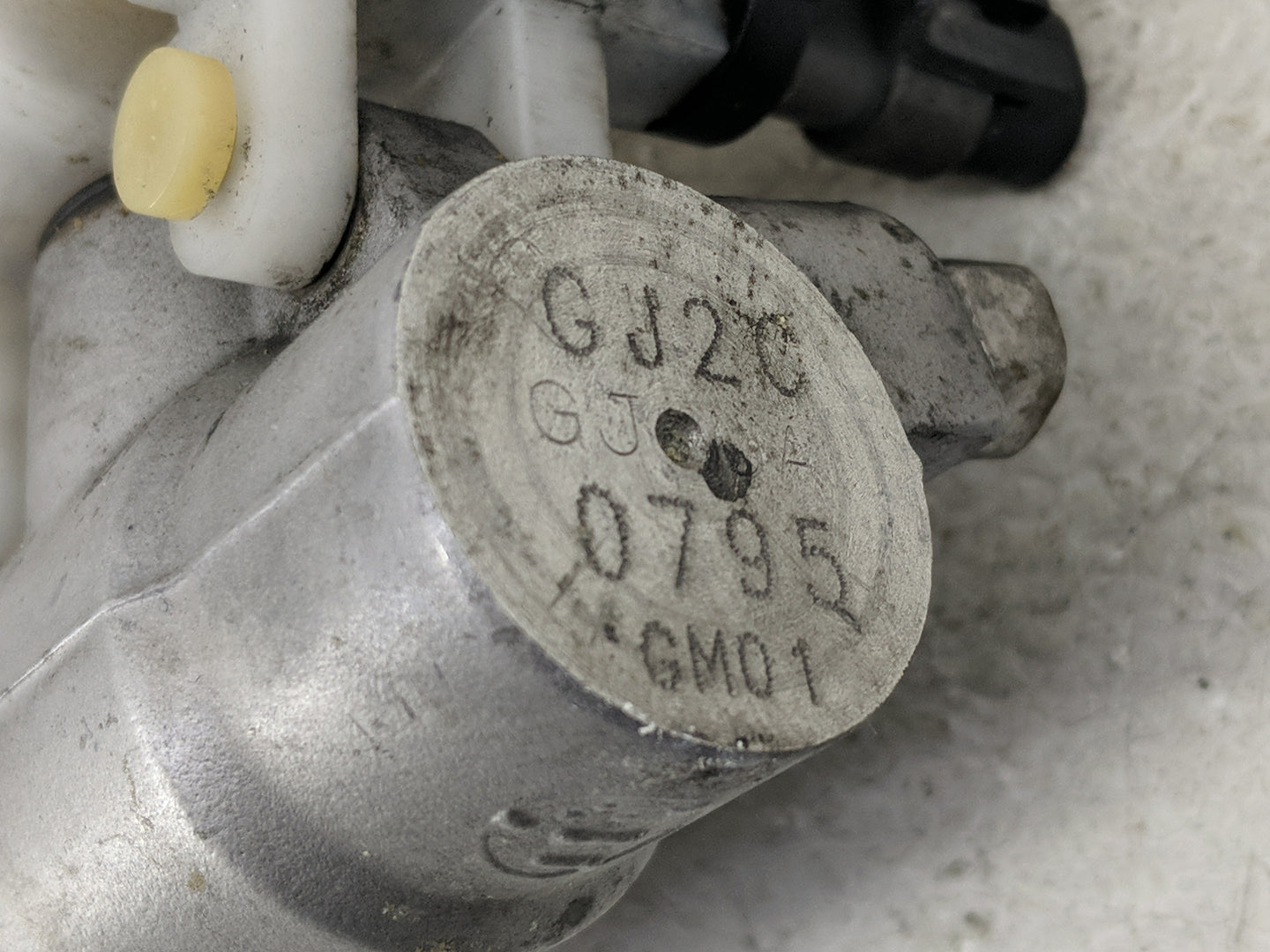 2011-2017 Gmc Terrain Brake Master Cylinder - Oemusedautoparts1.com