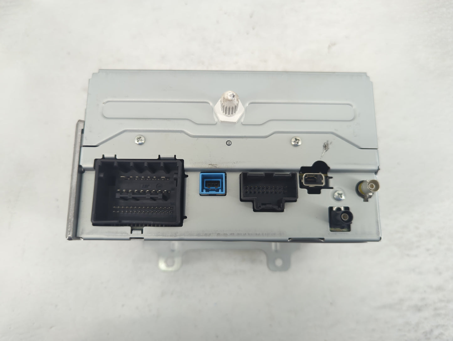 2012 Gmc Terrain Radio AM FM Cd Player Receiver Replacement P/N:22842181 Fits OEM Used Auto Parts - Oemusedautoparts1.com