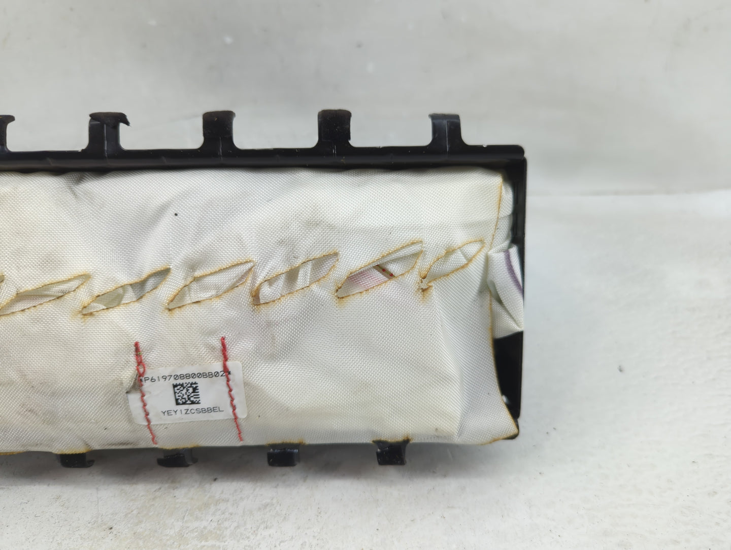 2011-2012 Gmc Terrain Air Bag Passenger Right Dashboard OEM P/N:22761210 Fits Fits 2011 2012 OEM Used Auto Parts - Oemusedau