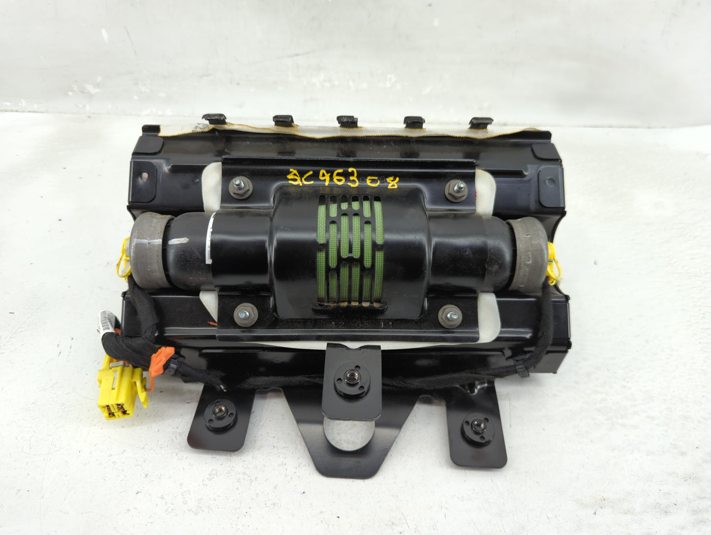 2011-2012 Gmc Terrain Air Bag Passenger Right Dashboard OEM P/N:22761210 Fits Fits 2011 2012 OEM Used Auto Parts - Oemusedau