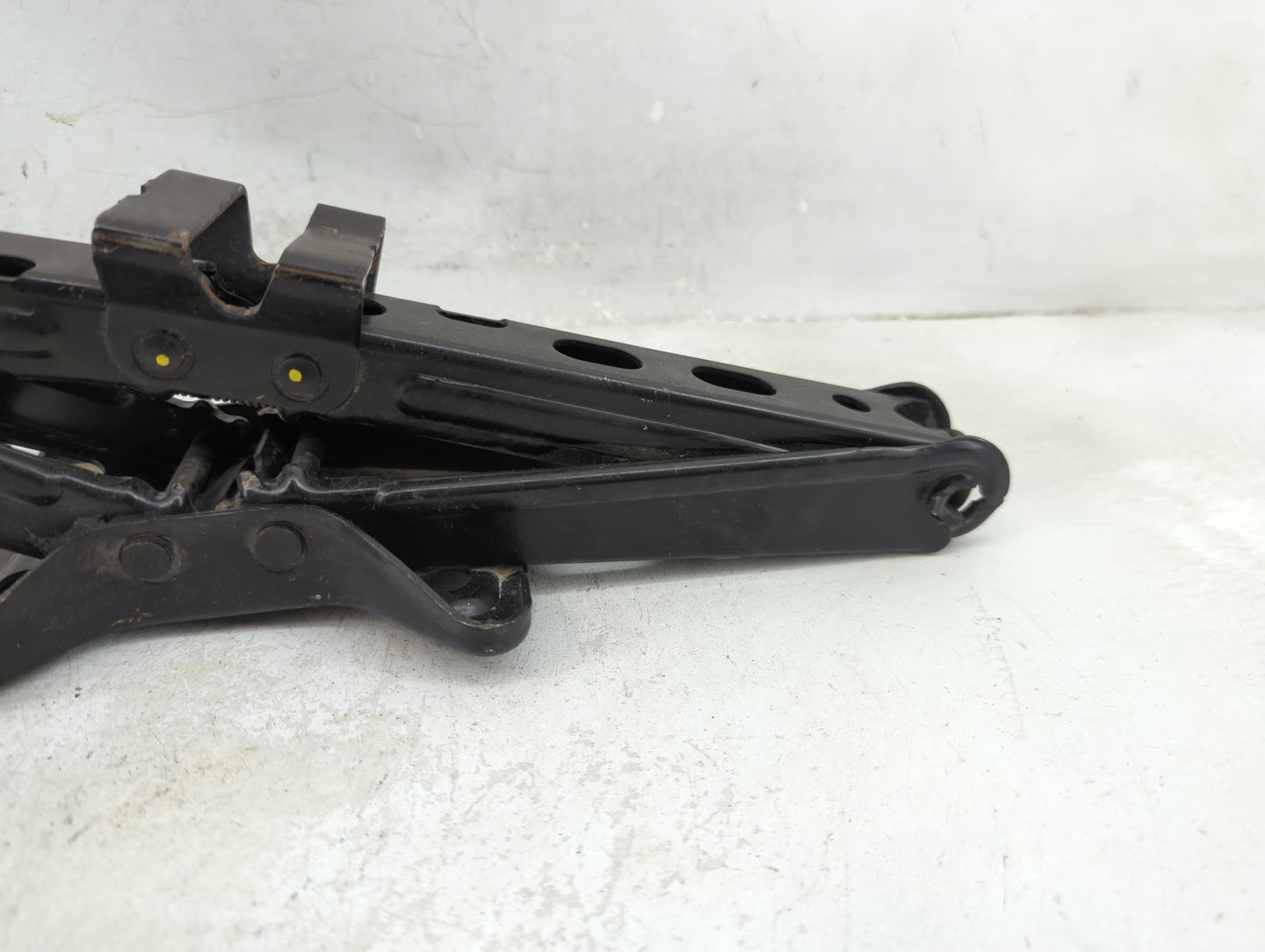 2012 Gmc Terrain Spare Scissor Car Jack - Oemusedautoparts1.com