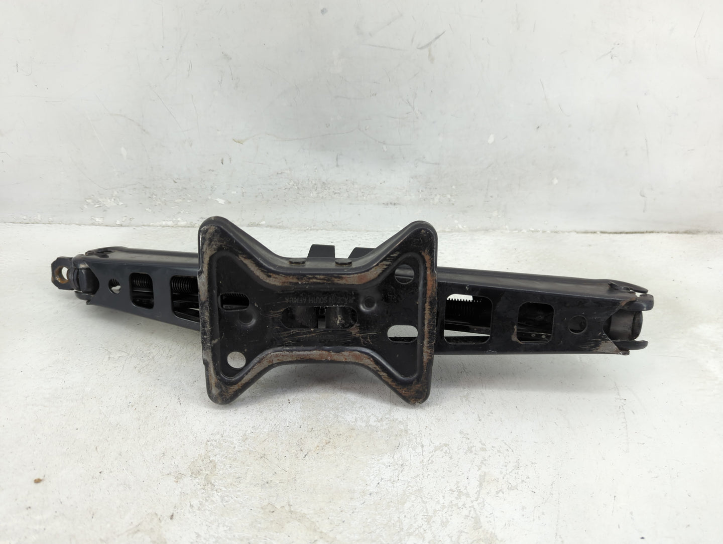 2012 Gmc Terrain Spare Scissor Car Jack - Oemusedautoparts1.com