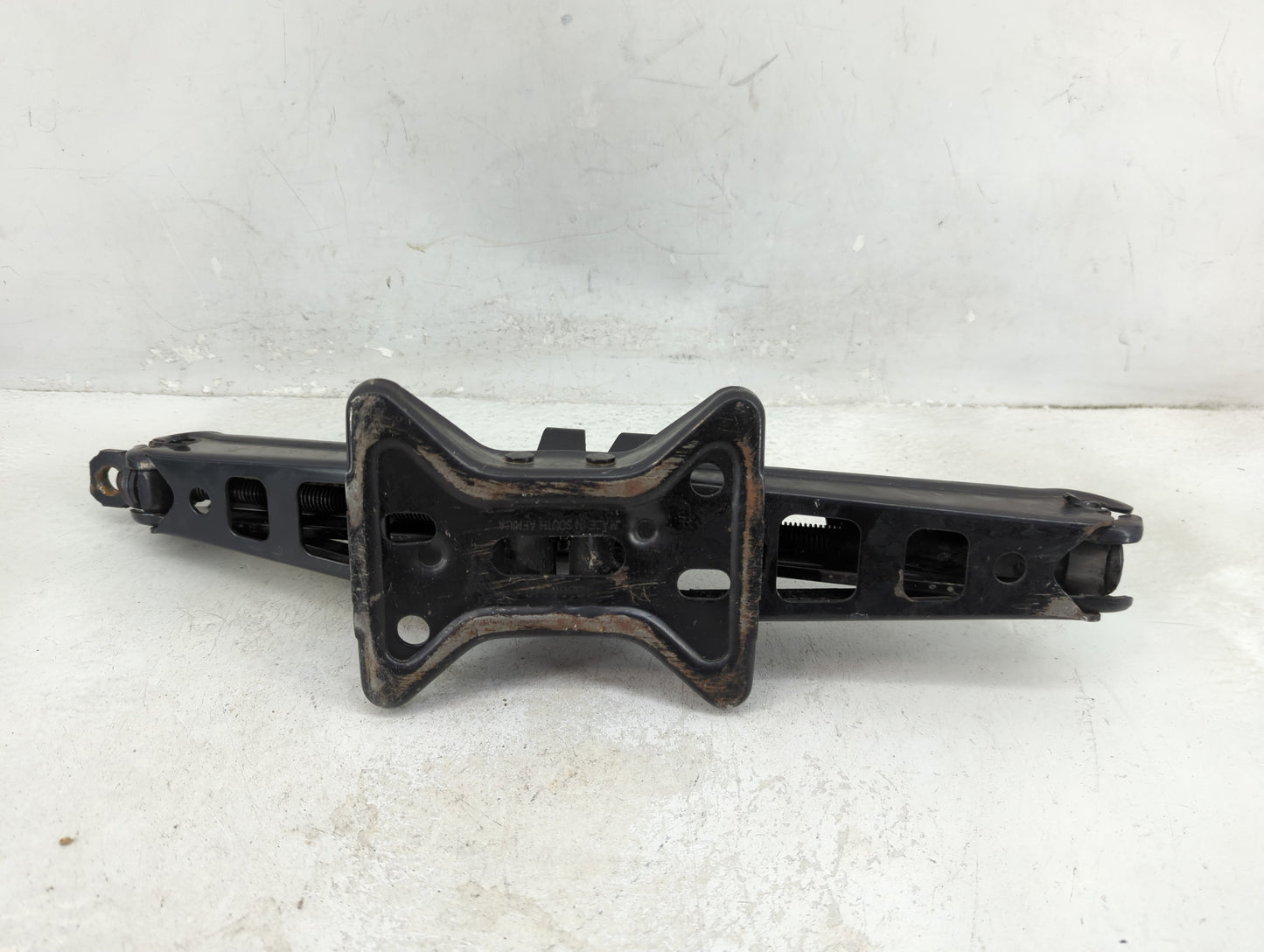 2012 Gmc Terrain Spare Scissor Car Jack - Oemusedautoparts1.com