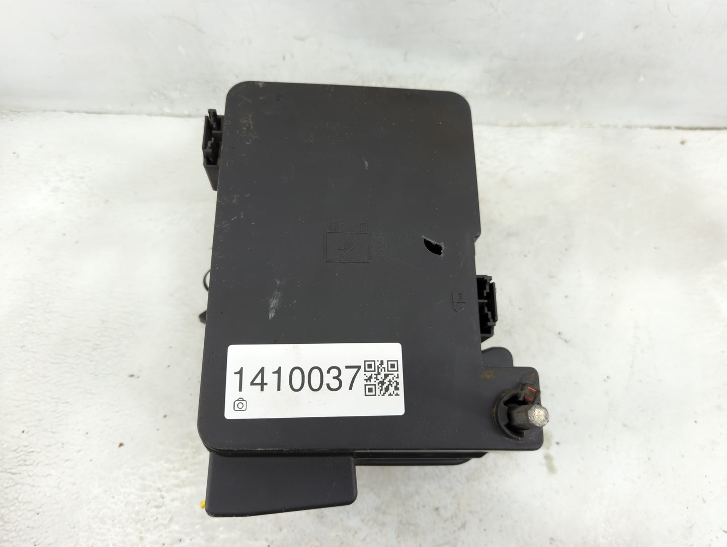 2012 Gmc Terrain Fusebox Fuse Box Panel Relay Module P/N:13500128 13500127, 13500114, 13306941 Fits OEM Used Auto Parts - Oe