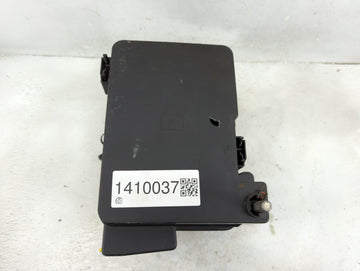 2012 Gmc Terrain Fusebox Fuse Box Panel Relay Module P/N:13500128 13500127, 13500114, 13306941 Fits OEM Used Auto Parts - Oe