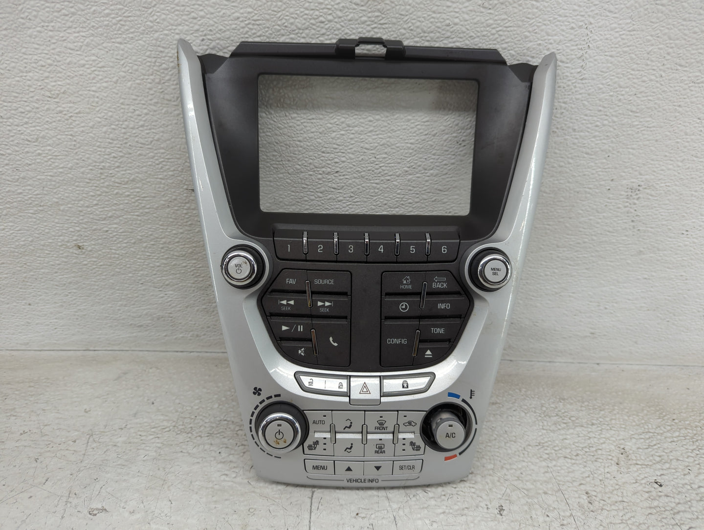 2012-2015 Gmc Terrain Radio Control Panel - Oemusedautoparts1.com