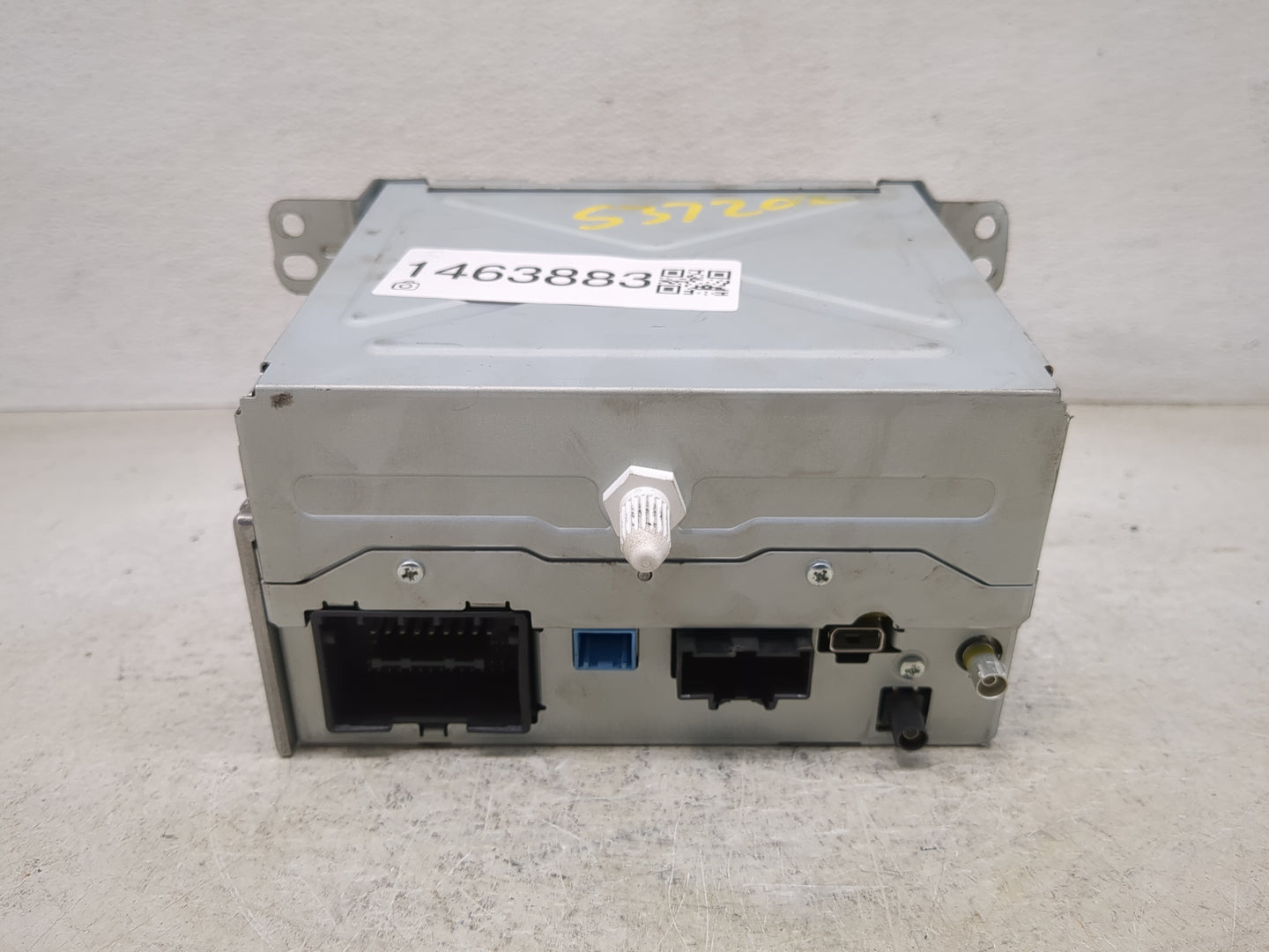 2012 Gmc Terrain Radio AM FM Cd Player Receiver Replacement P/N:22869279 M1G475576B Fits OEM Used Auto Parts - Oemusedautopa