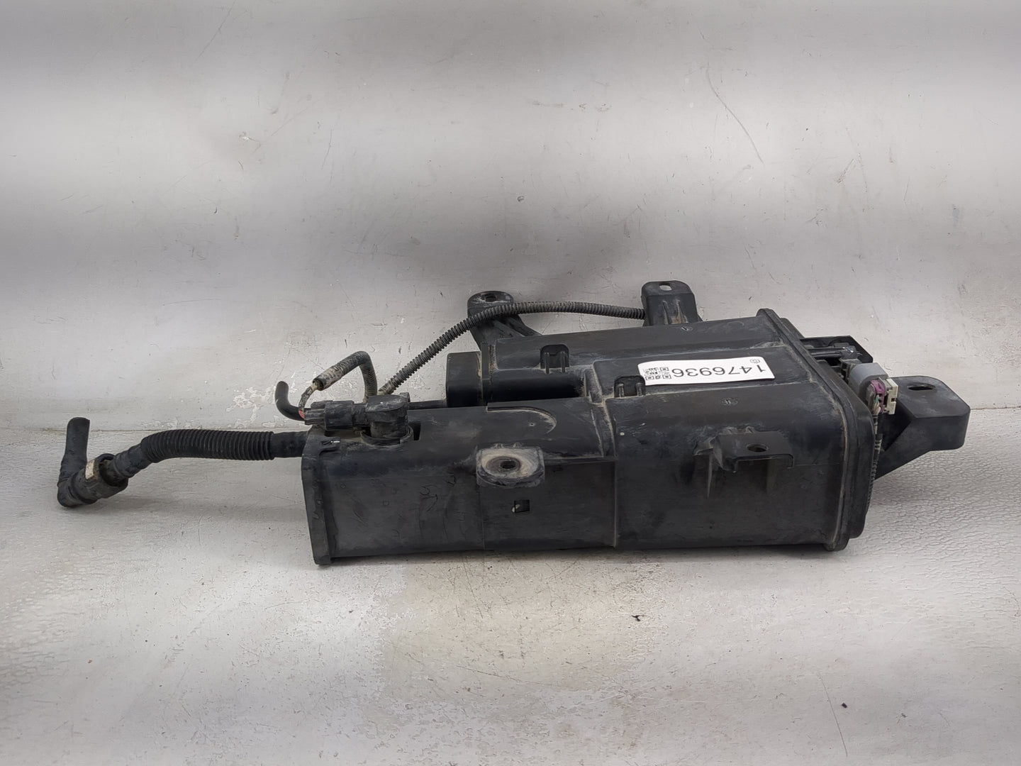 2012 Gmc Terrain Fuel Vapor Charcoal Canister 1476936 - Oemusedautoparts1.com