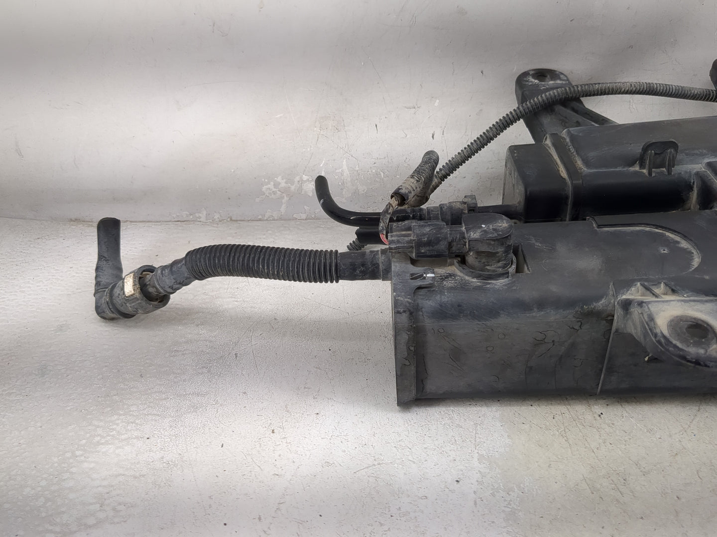 2012 Gmc Terrain Fuel Vapor Charcoal Canister 1476936 - Oemusedautoparts1.com