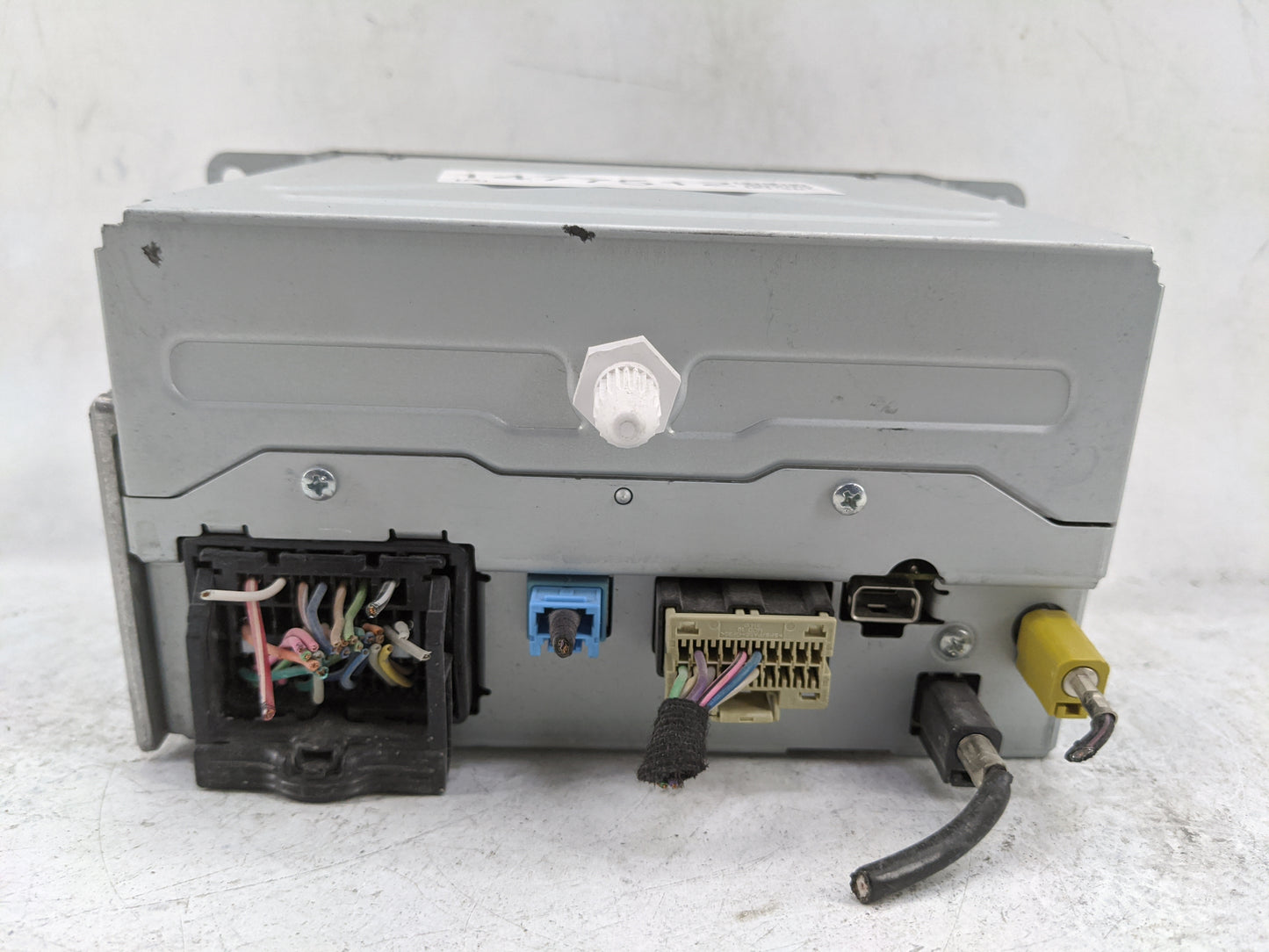 2012 Gmc Terrain Radio AM FM Cd Player Receiver Replacement P/N:22869279 CQ-FG61E0GD Fits OEM Used Auto Parts - Oemusedautop