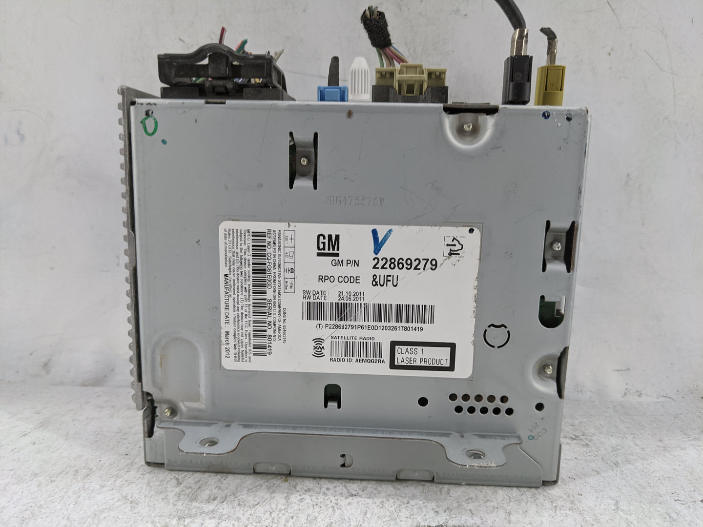2012 Gmc Terrain Radio AM FM Cd Player Receiver Replacement P/N:22869279 CQ-FG61E0GD Fits OEM Used Auto Parts - Oemusedautop