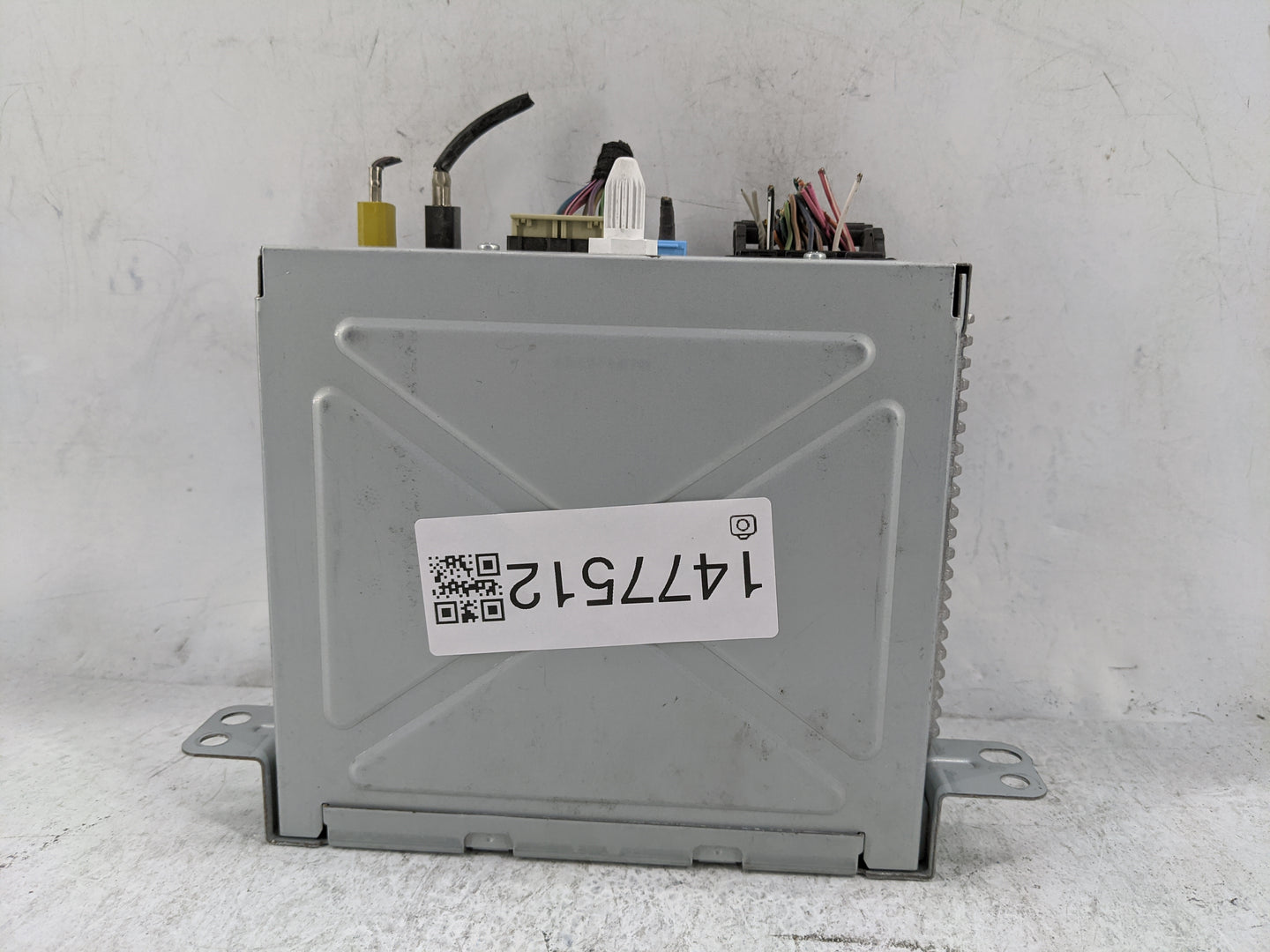 2012 Gmc Terrain Radio AM FM Cd Player Receiver Replacement P/N:22869279 CQ-FG61E0GD Fits OEM Used Auto Parts - Oemusedautop
