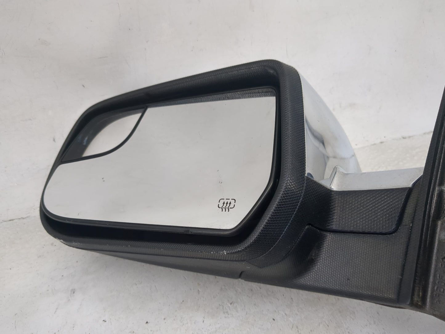 2011-2014 Gmc Terrain Passenger Side View Mirror - Right Door Mirror OEM Used - Oemusedautoparts1.com