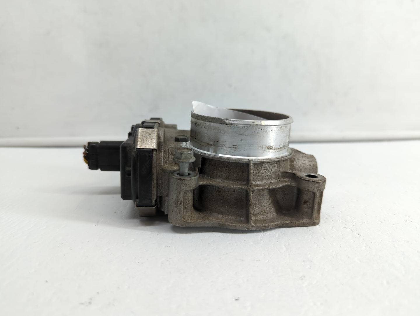 2010-2012 Gmc Terrain Throttle Body P/N:12632101CA 668AA, 186AA Fits Fits 2007 2008 2009 2010 2011 2012 OEM Used Auto Parts 