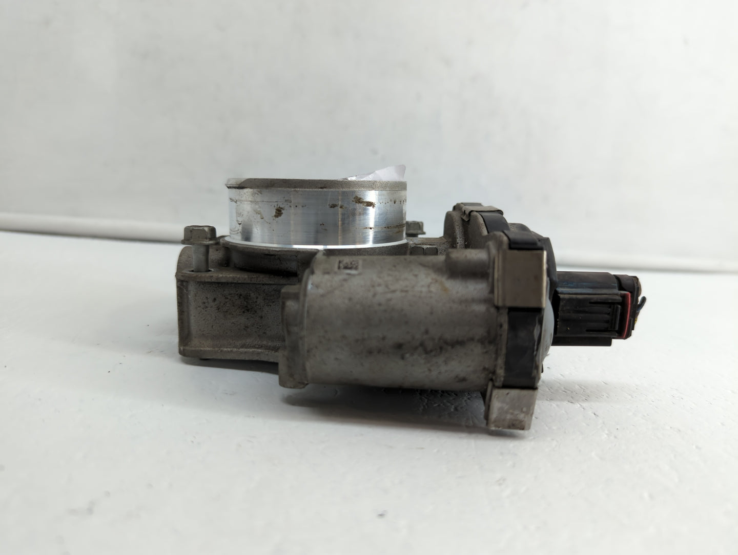 2010-2012 Gmc Terrain Throttle Body P/N:12632101CA 668AA, 186AA Fits Fits 2007 2008 2009 2010 2011 2012 OEM Used Auto Parts 