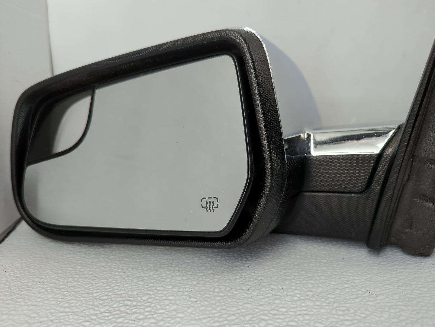 2012-2013 Gmc Terrain Driver Side View Mirror - Left Door Mirror OEM Used - Oemusedautoparts1.com