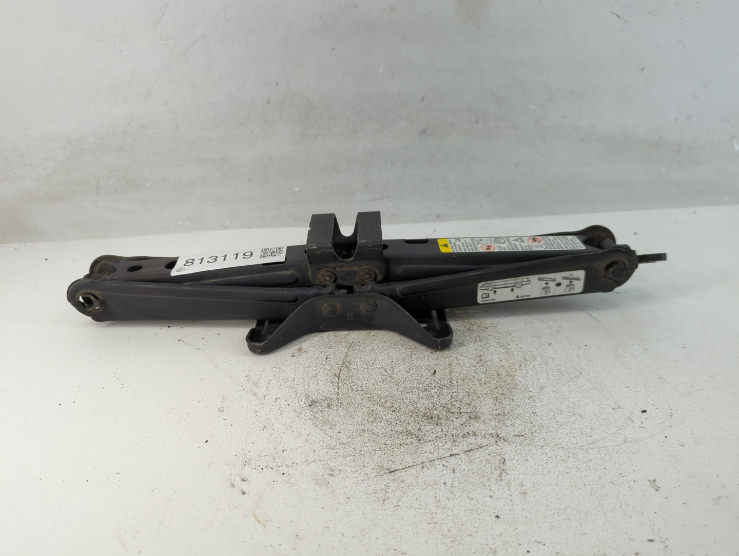 2012 Gmc Terrain Spare Scissor Car Jack 813119 - Oemusedautoparts1.com