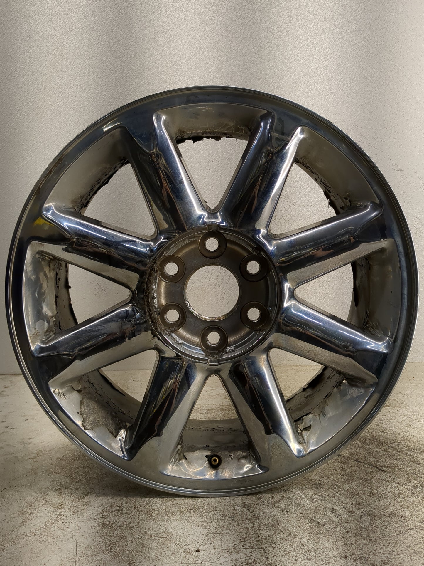 2007-2014 Gmc Yukon Oem Wheel Rim - Oemusedautoparts1.com