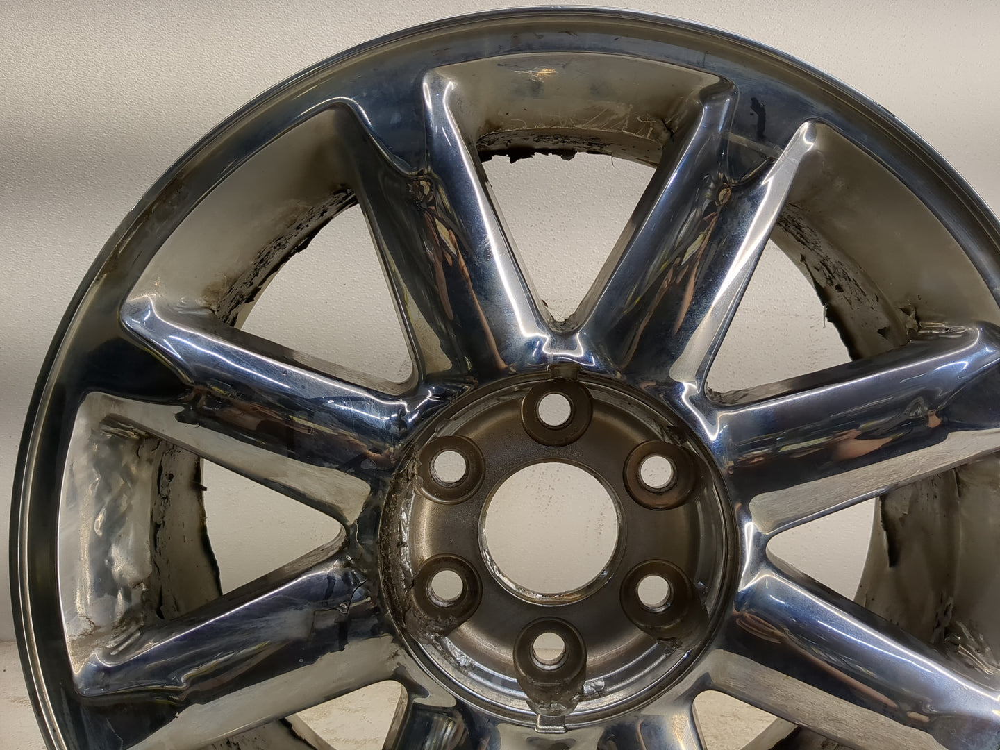 2007-2014 Gmc Yukon Oem Wheel Rim - Oemusedautoparts1.com