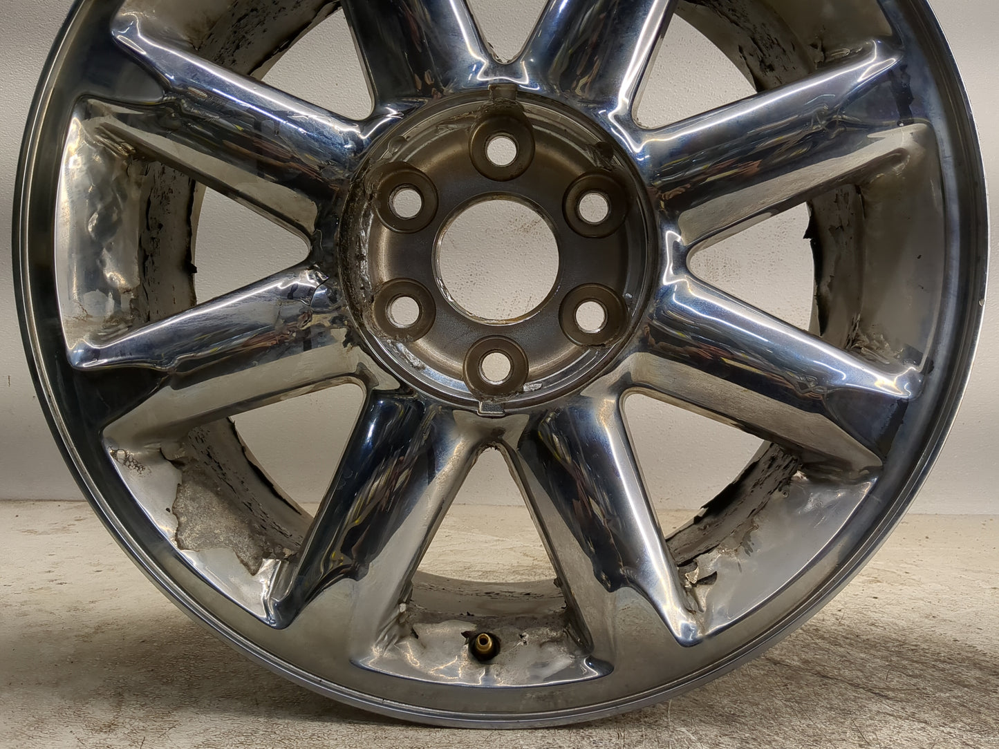 2007-2014 Gmc Yukon Oem Wheel Rim - Oemusedautoparts1.com