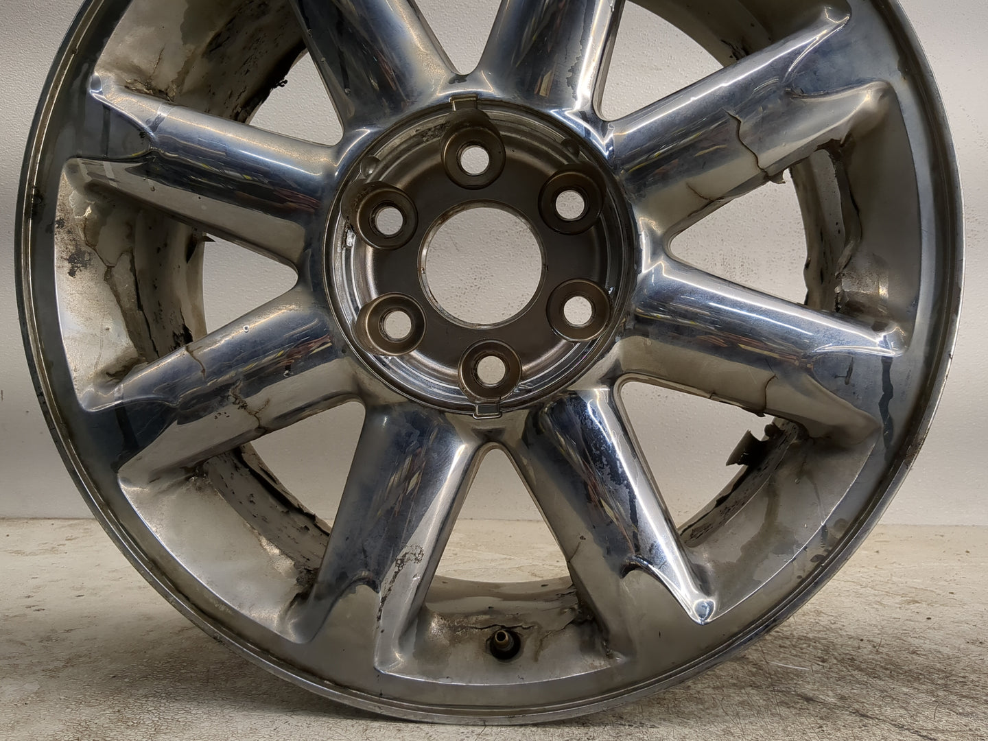 2007-2014 Gmc Yukon Oem Wheel Rim - Oemusedautoparts1.com