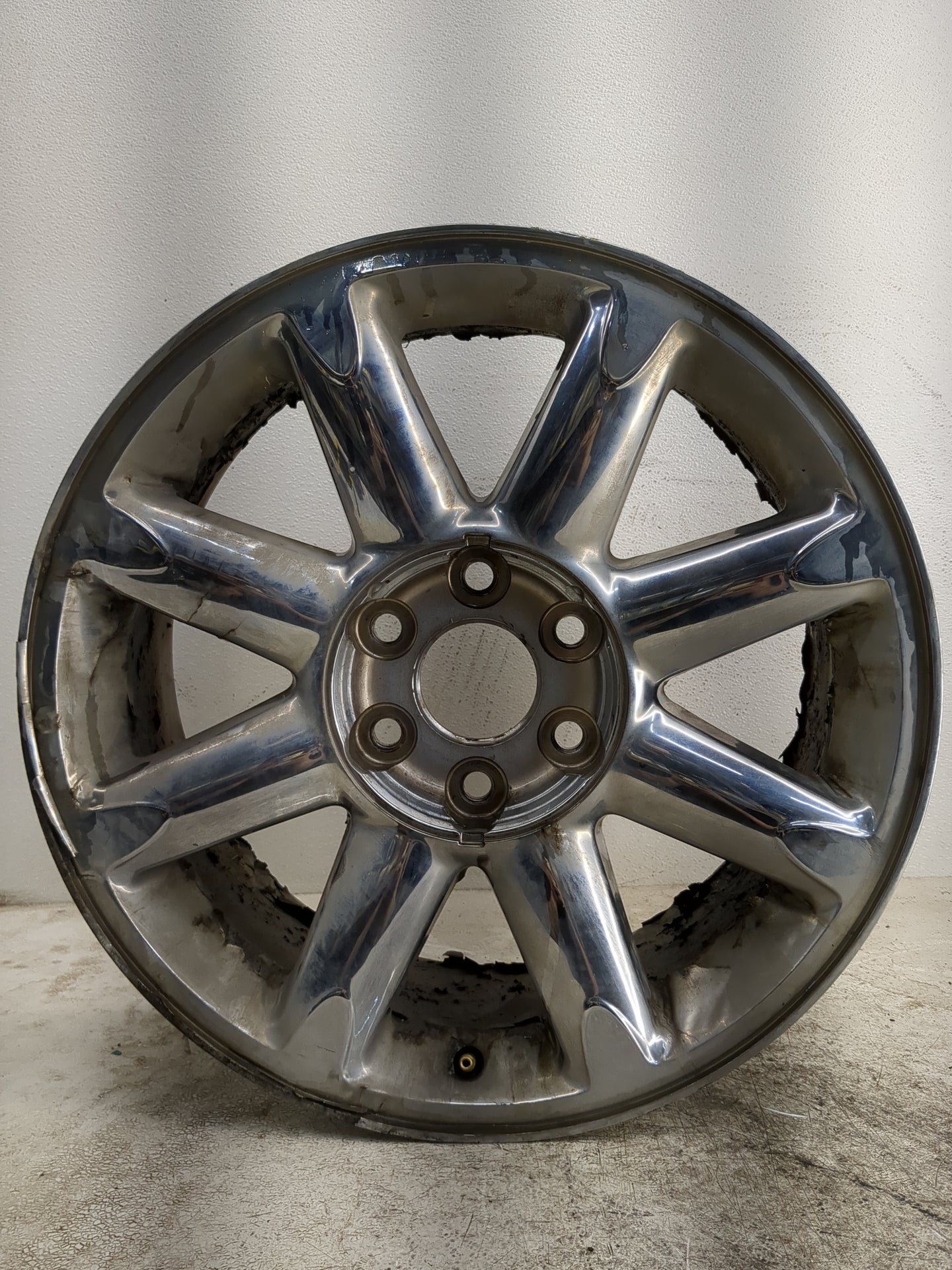 2007-2014 Gmc Yukon Oem Wheel Rim - Oemusedautoparts1.com