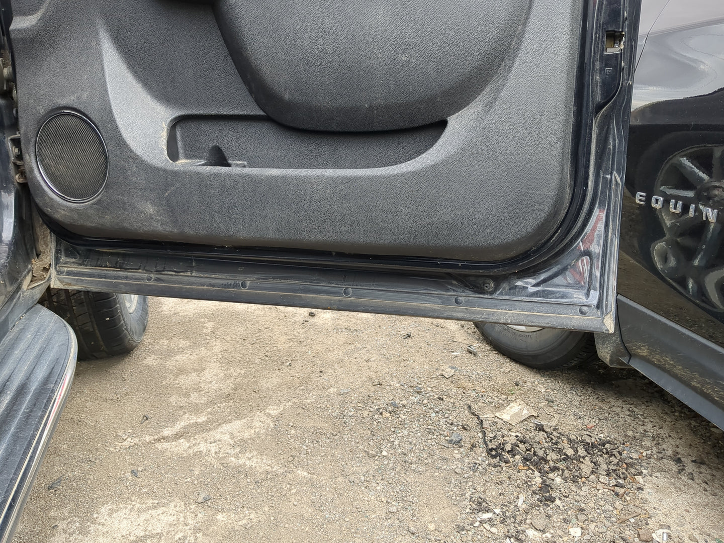 2011-2014 Gmc Yukon Passenger Front Door Oem - Oemusedautoparts1.com