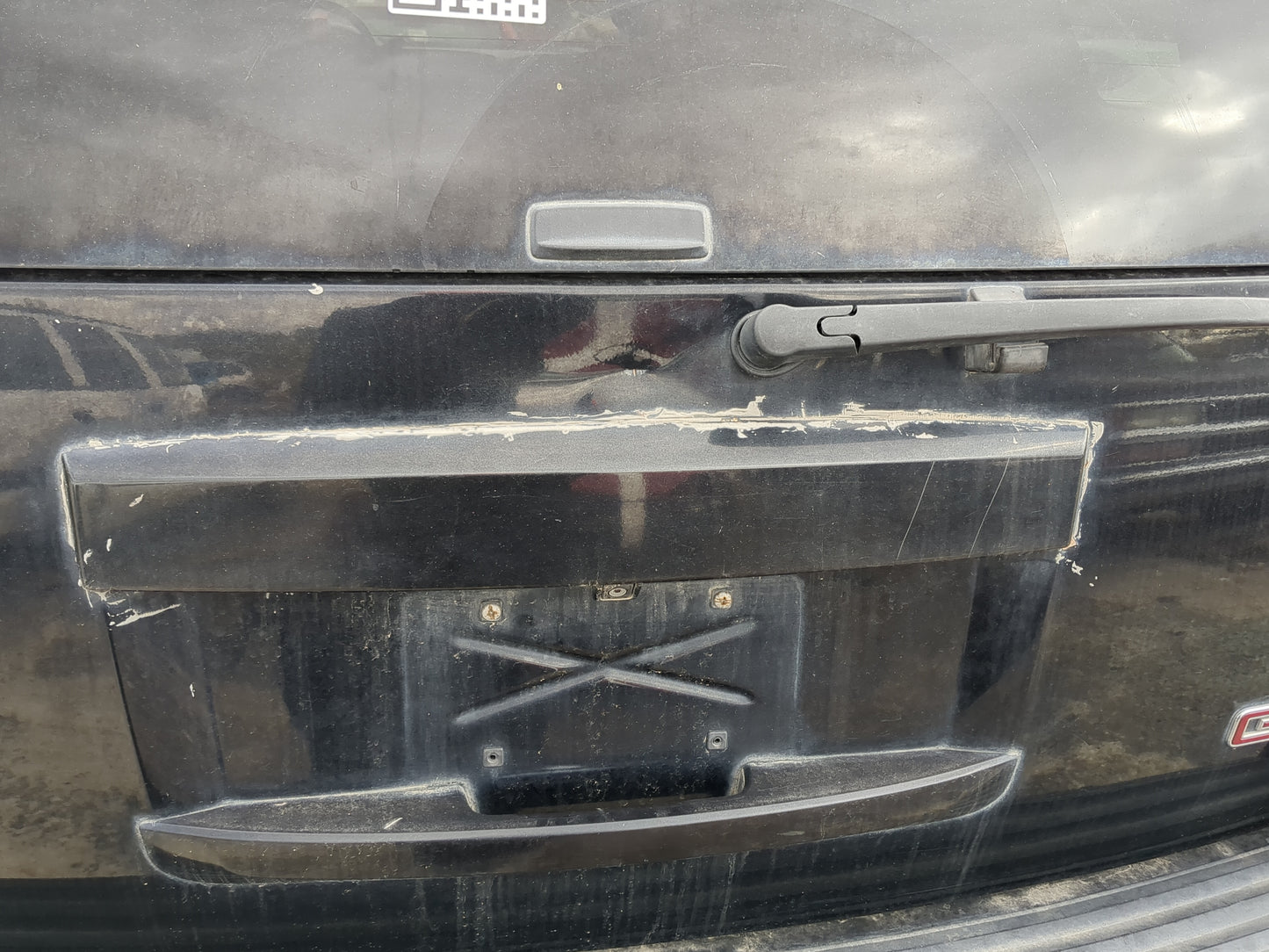 2009-2014 Gmc Yukon Trunk/decklid/hatch/tailgate Oem - Oemusedautoparts1.com