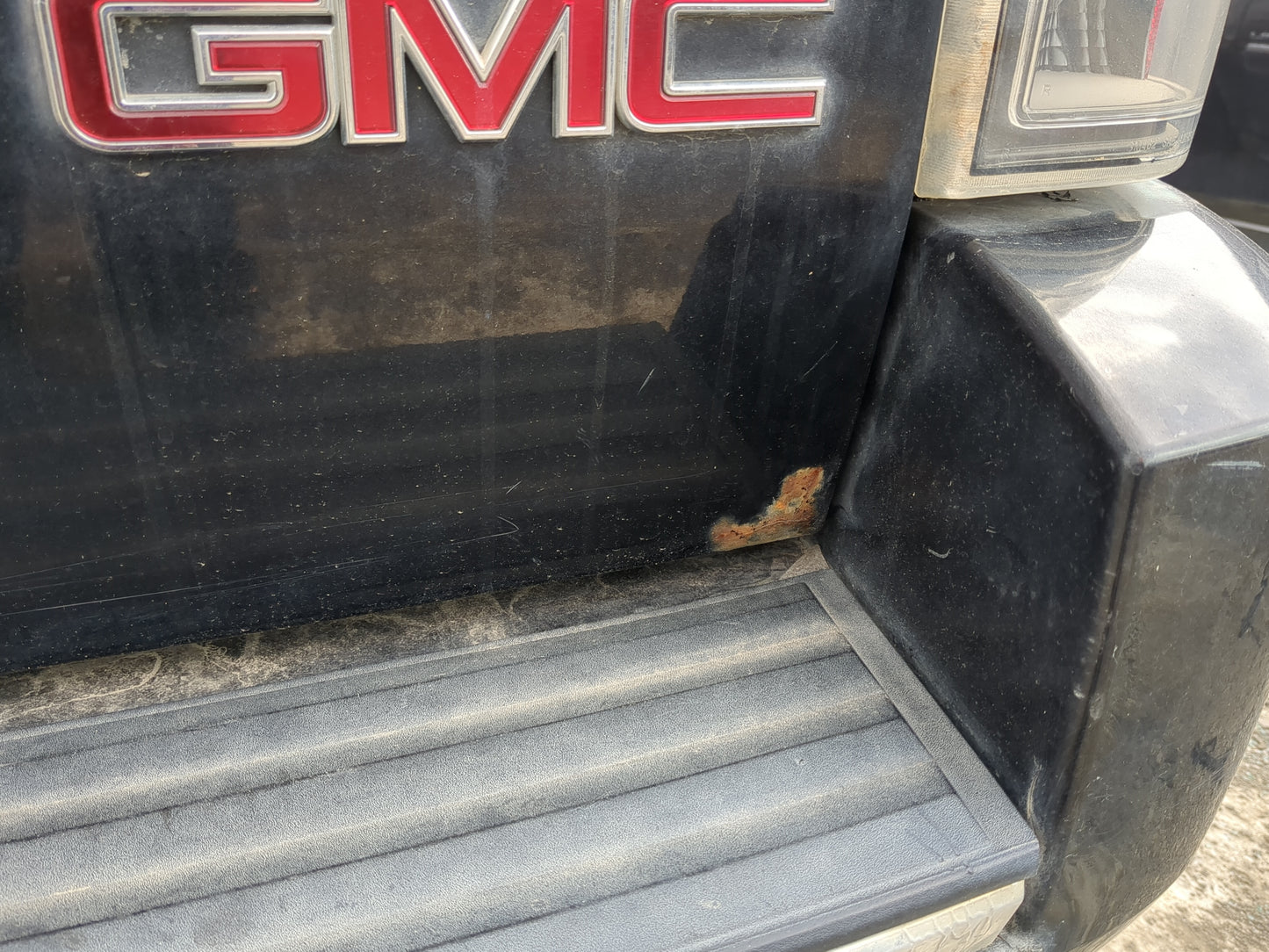 2009-2014 Gmc Yukon Trunk/decklid/hatch/tailgate Oem - Oemusedautoparts1.com