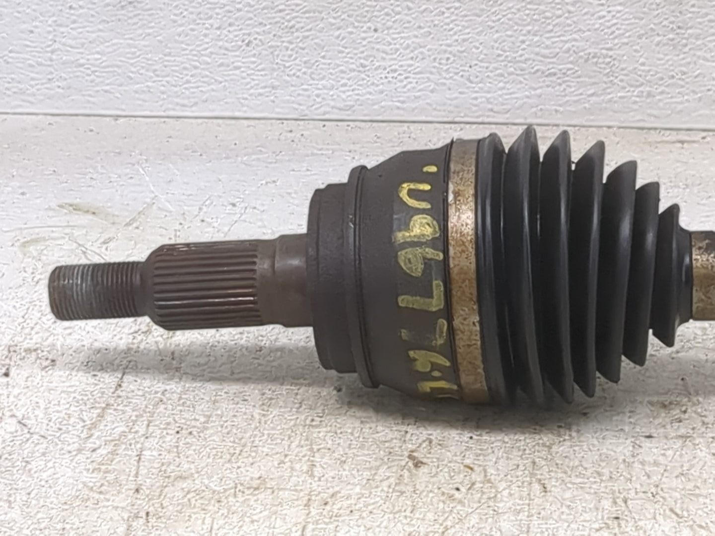 2007-2014 Gmc Yukon Axle Shaft Front Driver Cv C/v 1428218 - Oemusedautoparts1.com