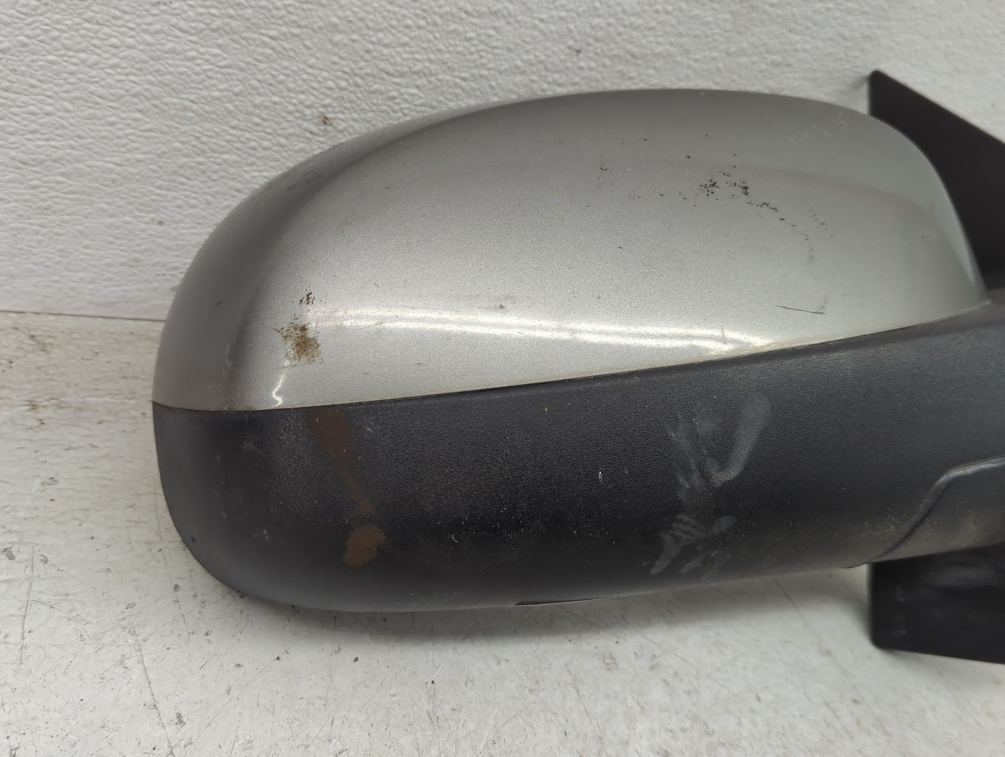 2007-2014 Gmc Yukon Passenger Side View Mirror - Right Door Mirror OEM Used - Oemusedautoparts1.com