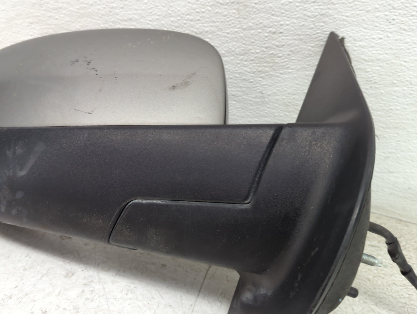 2007-2014 Gmc Yukon Passenger Side View Mirror - Right Door Mirror OEM Used - Oemusedautoparts1.com