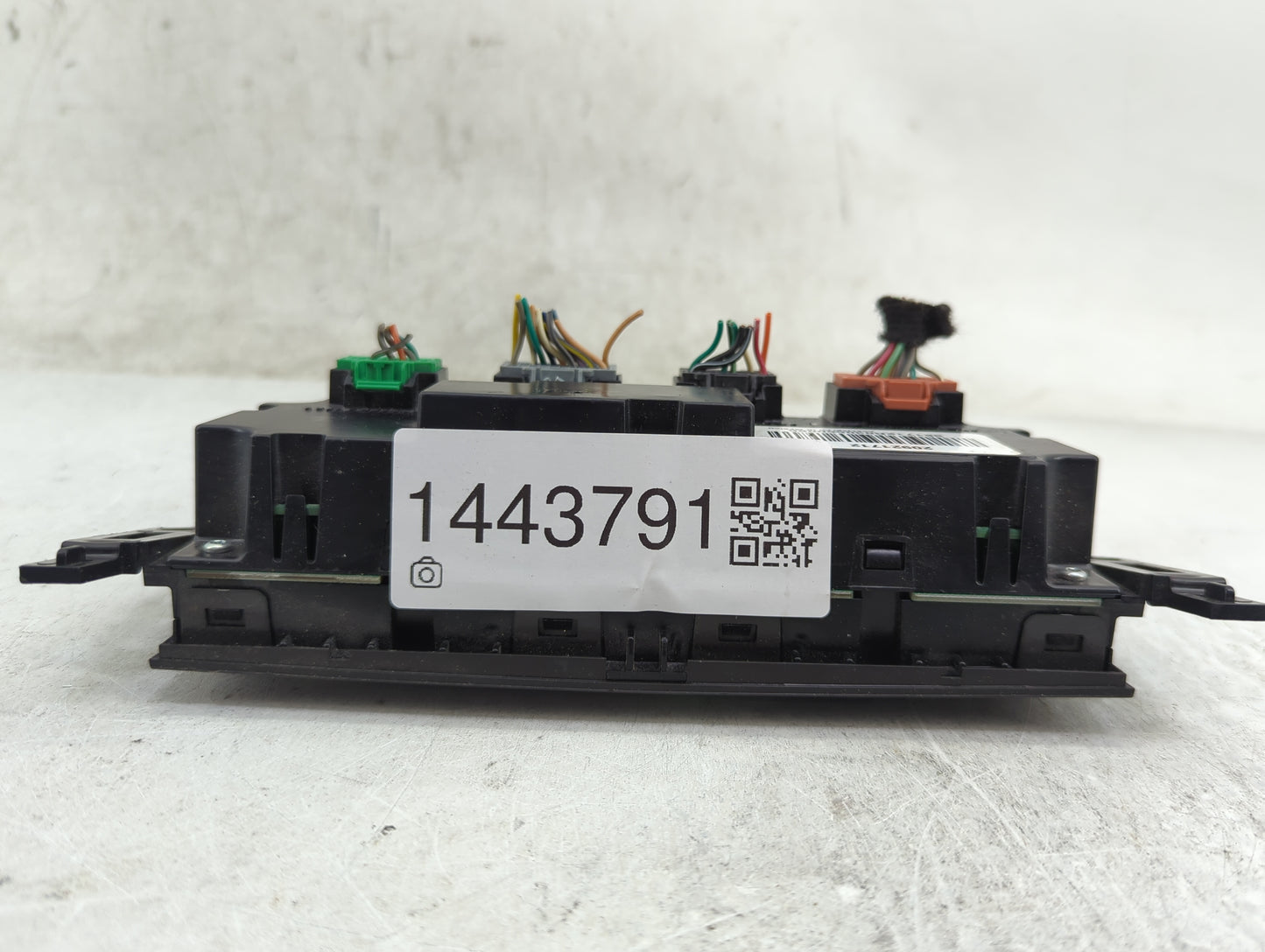 2012-2014 Gmc Yukon Climate Control Module Temperature AC/Heater Replacement P/N:20921712 381712R030560086 Fits OEM Used Aut