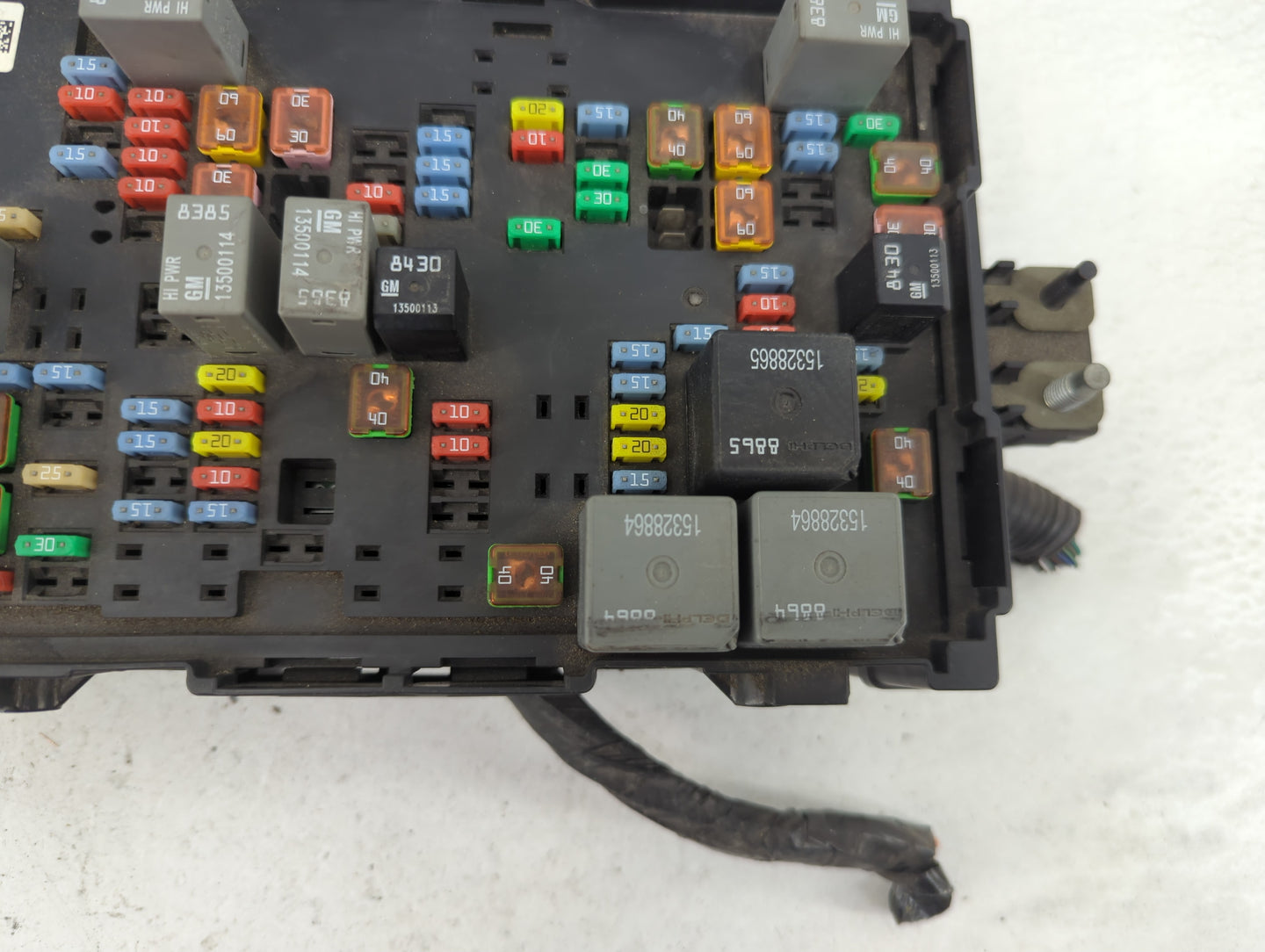 2010-2014 Gmc Yukon Fusebox Fuse Box Panel Relay Module P/N:22798217 Fits Fits 2010 2011 2012 2013 2014 OEM Used Auto Parts 
