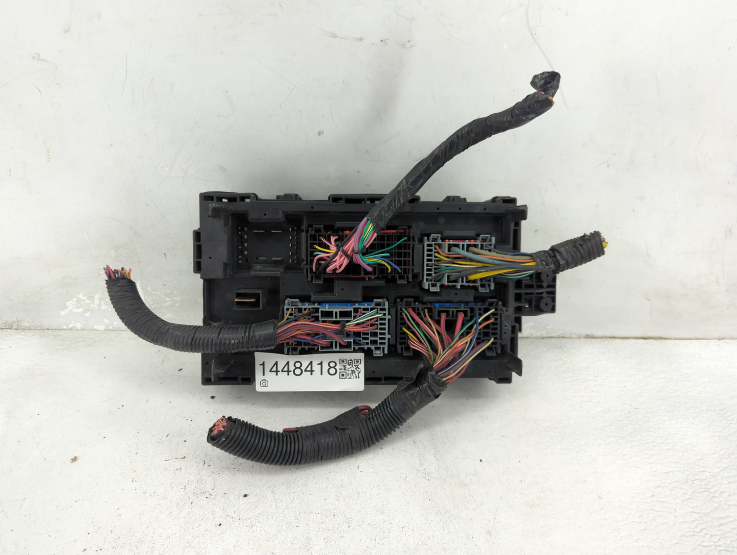 2010-2014 Gmc Yukon Fusebox Fuse Box Panel Relay Module P/N:22798217 Fits Fits 2010 2011 2012 2013 2014 OEM Used Auto Parts 