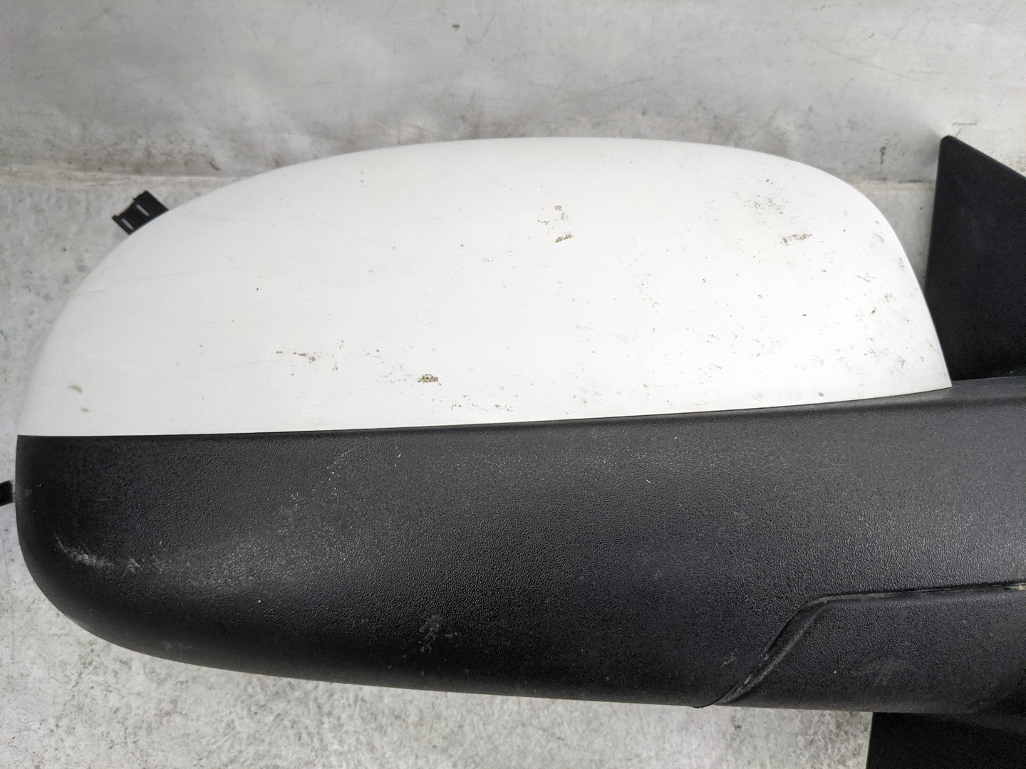 2007-2014 Gmc Yukon Passenger Side View Mirror - Right Door Mirror OEM Used - Oemusedautoparts1.com