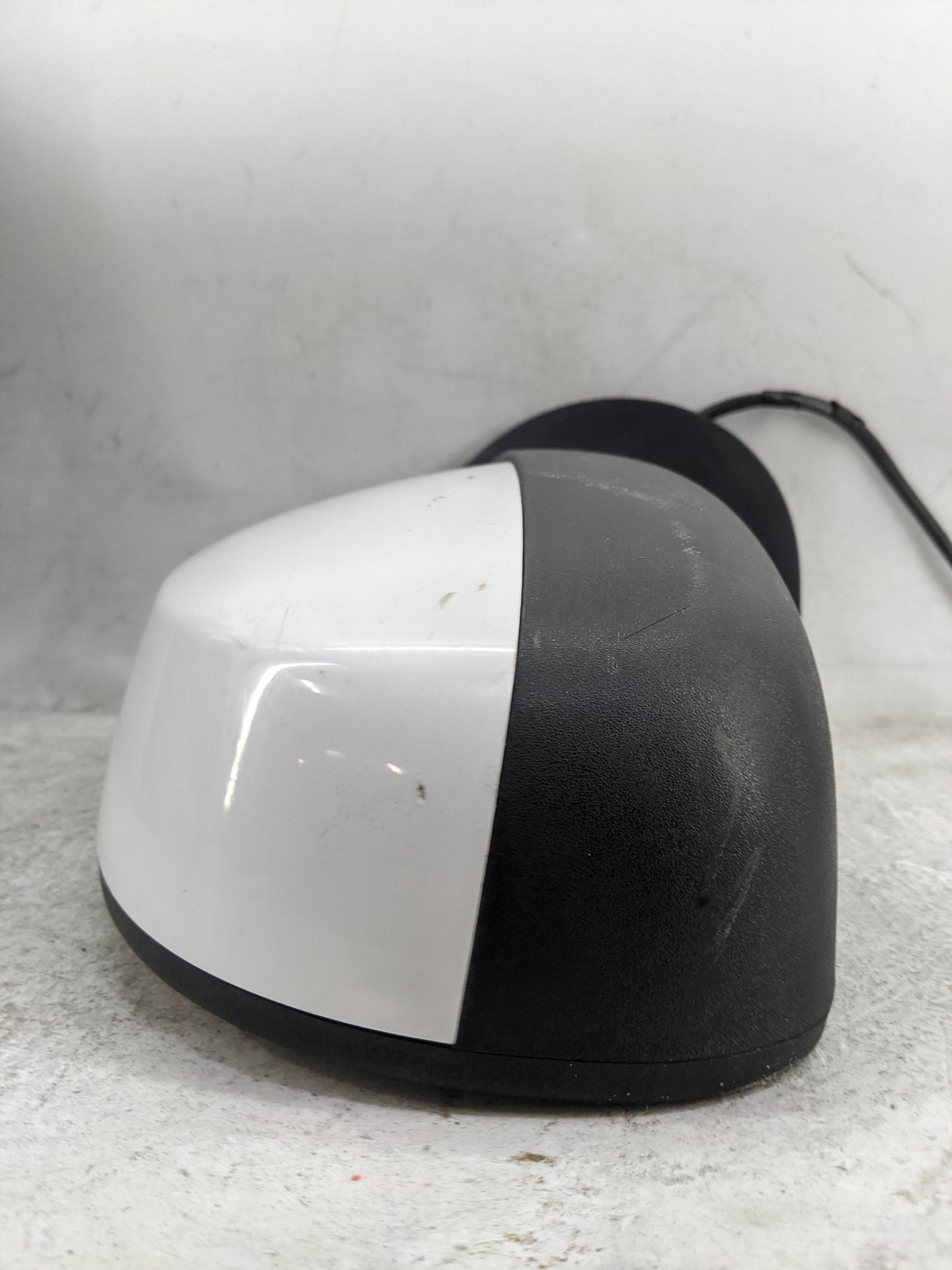 2007-2014 Gmc Yukon Passenger Side View Mirror - Right Door Mirror OEM Used - Oemusedautoparts1.com