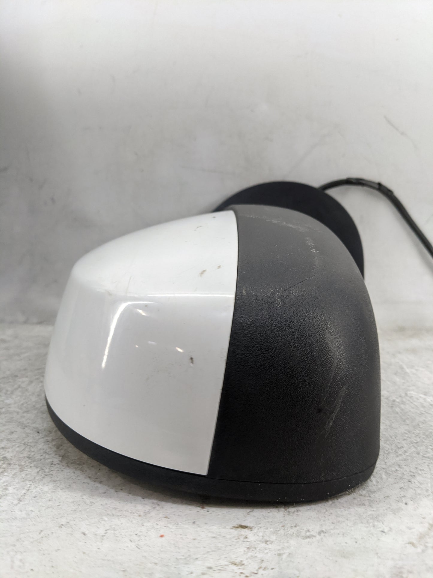 2007-2014 Gmc Yukon Passenger Side View Mirror - Right Door Mirror OEM Used - Oemusedautoparts1.com