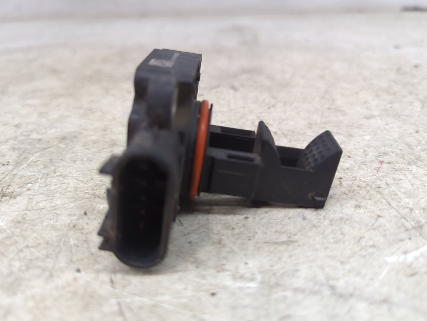 2009-2014 Gmc Yukon Mass Air Flow Meter Maf 1487820 - Oemusedautoparts1.com