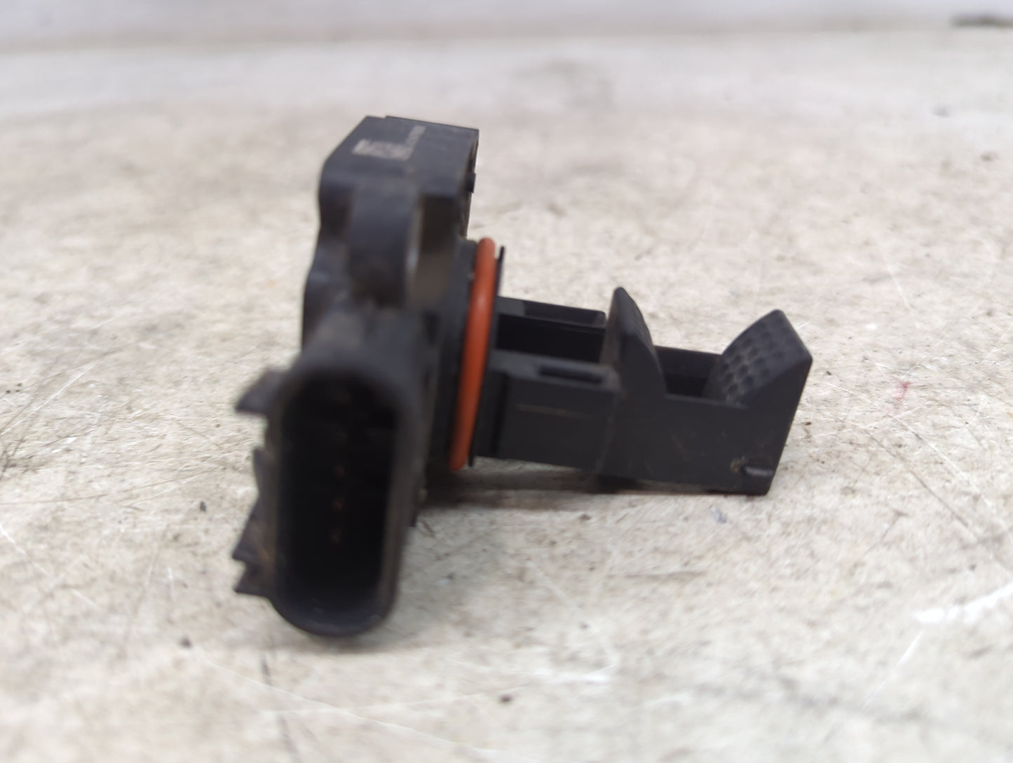 2009-2014 Gmc Yukon Mass Air Flow Meter Maf 1487820 - Oemusedautoparts1.com