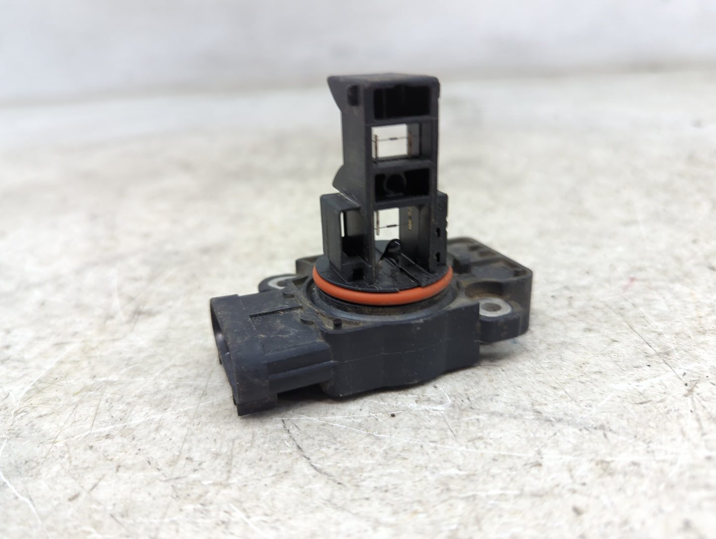2009-2014 Gmc Yukon Mass Air Flow Meter Maf 1487820 - Oemusedautoparts1.com