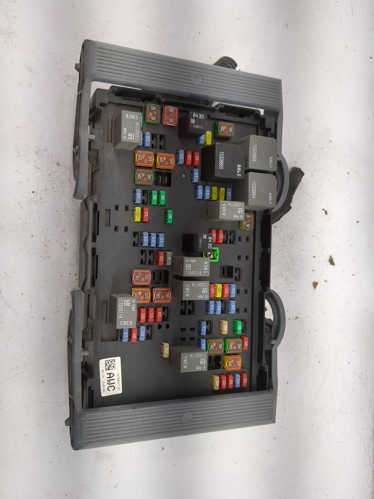 2010-2014 Gmc Yukon Fusebox Fuse Box Panel Relay Module P/N:22798217 13500114, 13500113 Fits Fits 2010 2011 2012 2013 2014 O