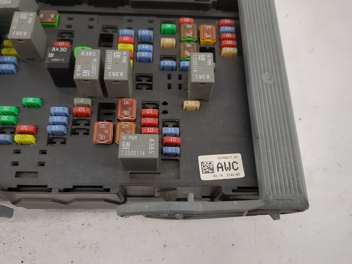 2010-2014 Gmc Yukon Fusebox Fuse Box Panel Relay Module P/N:22798217 13500114, 13500113 Fits Fits 2010 2011 2012 2013 2014 O