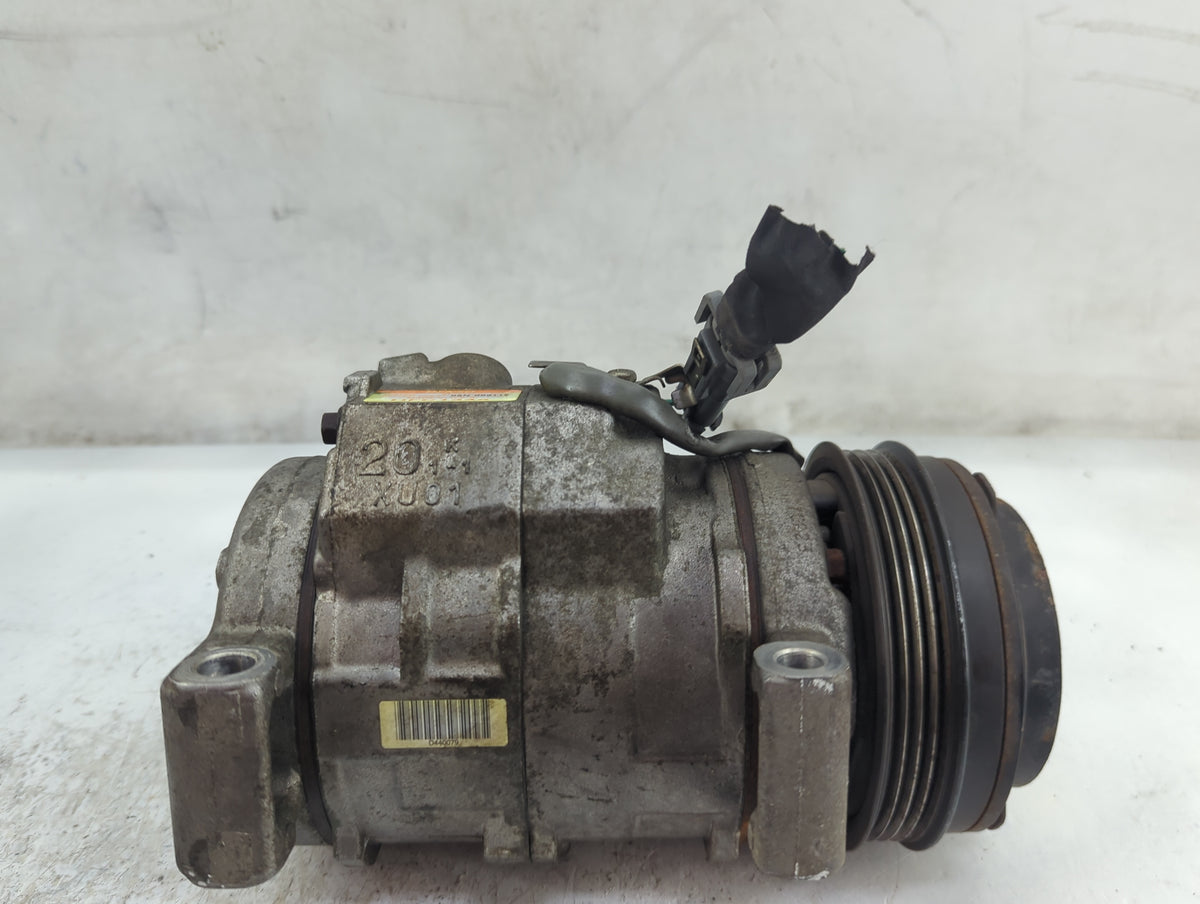 2010-2014 Gmc Yukon Air Conditioning A/c Ac Compressor Oem - Oemusedautoparts1.com