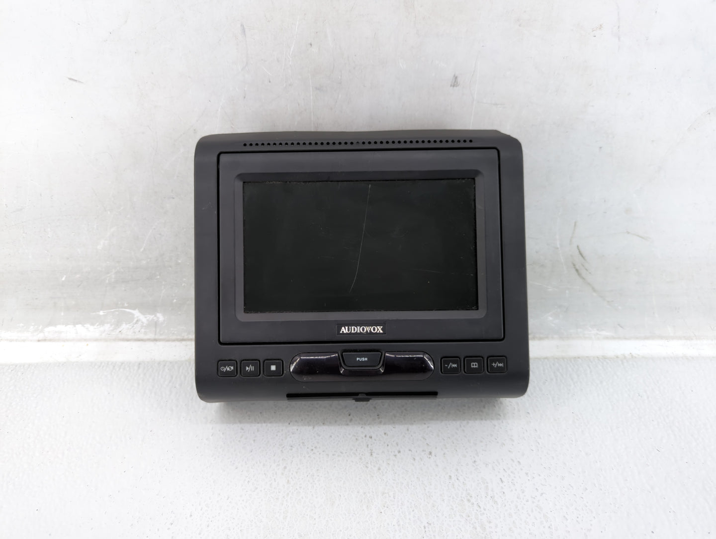 2011-2014 Gmc Yukon Information Display Screen - Oemusedautoparts1.com